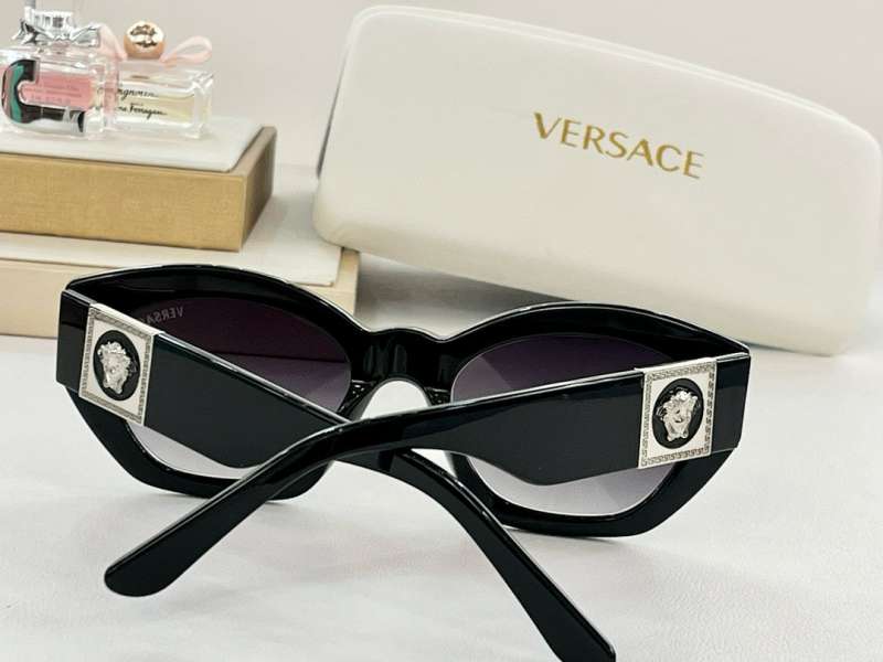 Picture of Versace Sunglasses _SKUfw56602179fw